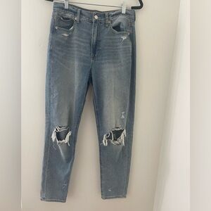 American Eagle Ripped Mom Jean